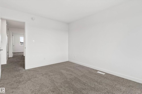 1012 14 Avenue Nw, Edmonton, AB - Indoor Photo Showing Other Room