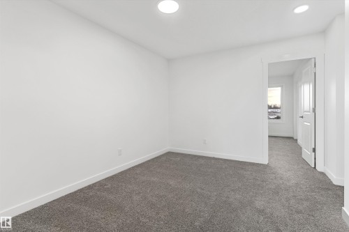 1012 14 Avenue Nw, Edmonton, AB - Indoor Photo Showing Other Room