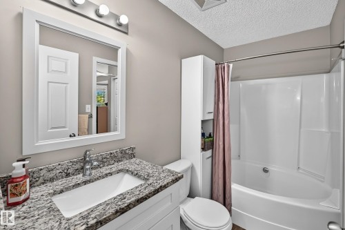 322 84 Street Sw, Edmonton, AB - Indoor Photo Showing Bathroom