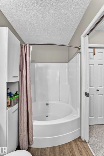 322 84 Street Sw, Edmonton, AB - Indoor Photo Showing Bathroom