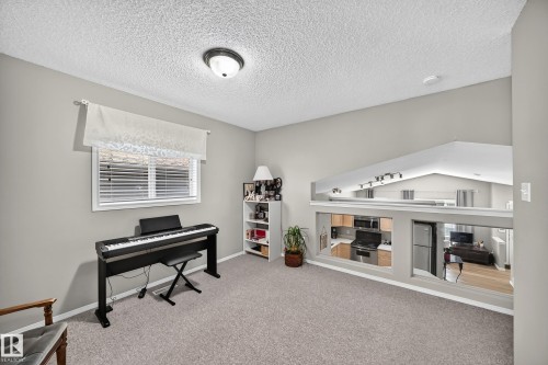 322 84 Street Sw, Edmonton, AB - Indoor