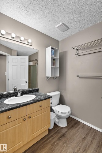 322 84 Street Sw, Edmonton, AB - Indoor Photo Showing Bathroom