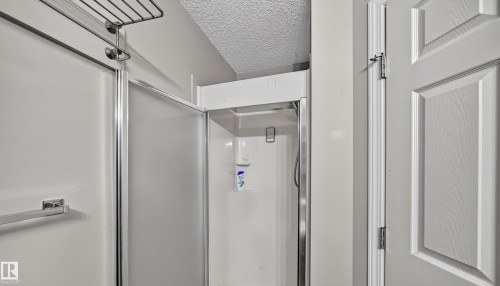 322 84 Street Sw, Edmonton, AB - Indoor Photo Showing Bathroom