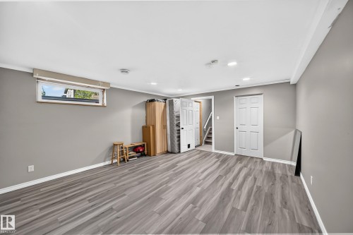 322 84 Street Sw, Edmonton, AB - Indoor