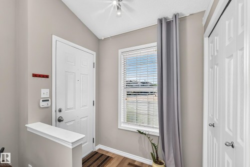 322 84 Street Sw, Edmonton, AB - Indoor Photo Showing Other Room