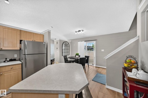 322 84 Street Sw, Edmonton, AB - Indoor Photo Showing Other Room