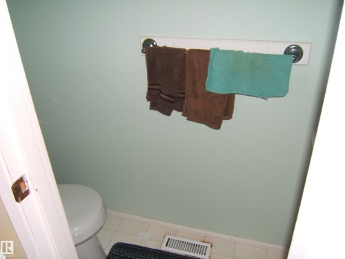 Additional content - 5404 49 Street, Two Hills, AB - Indoor Photo Showing Bathroom