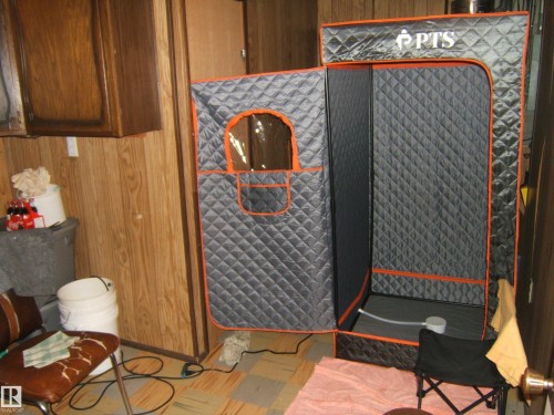Additional content - 5404 49 Street, Two Hills, AB - Indoor Photo Showing Other Room