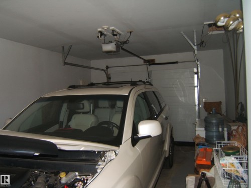 Additional content - 5404 49 Street, Two Hills, AB - Indoor Photo Showing Garage