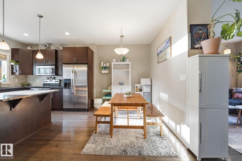 914 Valour Way Nw, Edmonton, AB - Indoor Photo Showing Kitchen With Stainless Steel Kitchen With Upgraded Kitchen