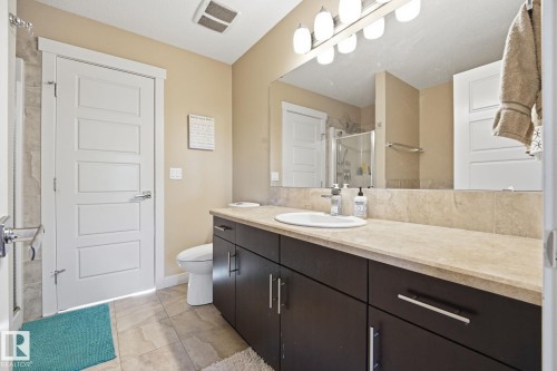 914 Valour Way Nw, Edmonton, AB - Indoor Photo Showing Bathroom