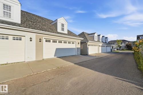 914 Valour Way Nw, Edmonton, AB - Outdoor