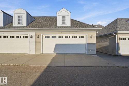 914 Valour Way Nw, Edmonton, AB - Outdoor