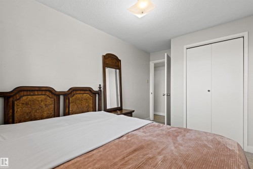 11703 38 Street Nw, Edmonton, AB - Indoor Photo Showing Bedroom