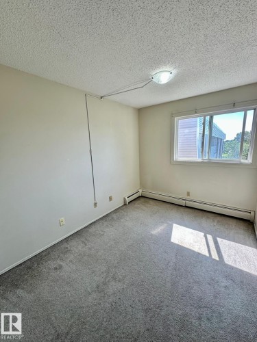 #71 11255 31 Av Nw, Edmonton, AB - Indoor Photo Showing Other Room