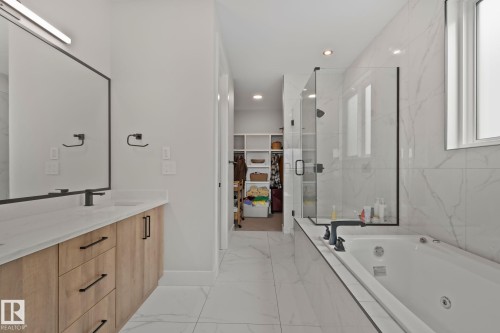1 Starling Way, Fort Saskatchewan, AB - Indoor Photo Showing Bathroom