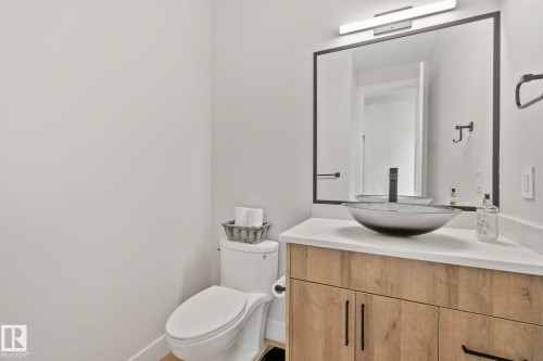 1 Starling Way, Fort Saskatchewan, AB - Indoor Photo Showing Bathroom