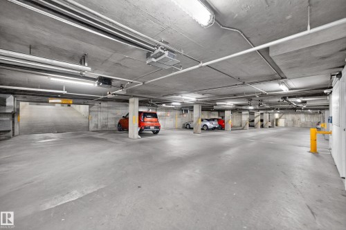 #405 3 Perron St, St. Albert, AB - Indoor Photo Showing Garage