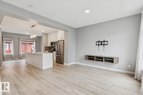 #110 1010 Rabbit Hill Rd Sw Sw, Edmonton, AB - Indoor