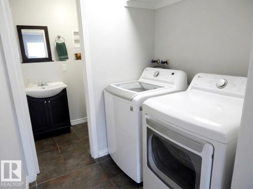 17824 93 Street Nw, Edmonton, AB - Indoor Photo Showing Laundry Room