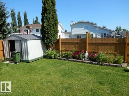 17824 93 Street Nw, Edmonton, AB - Outdoor