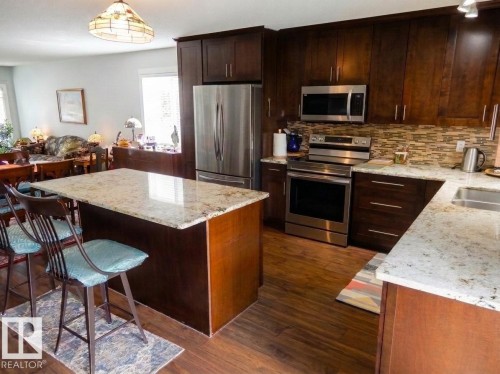17824 93 Street Nw, Edmonton, AB - Indoor Photo Showing Kitchen With Double Sink With Upgraded Kitchen