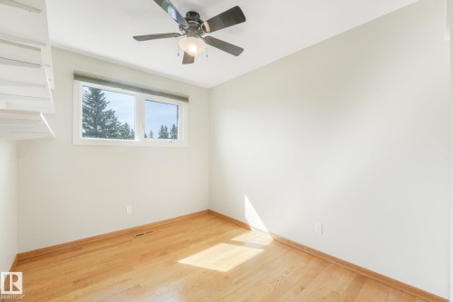 8608 152A Avenue Nw, Edmonton, AB - Indoor Photo Showing Other Room