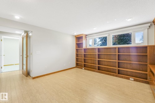 8608 152A Avenue Nw, Edmonton, AB - Indoor Photo Showing Other Room