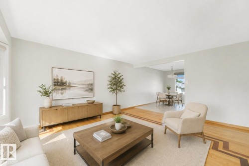 8608 152A Avenue Nw, Edmonton, AB - Indoor Photo Showing Living Room