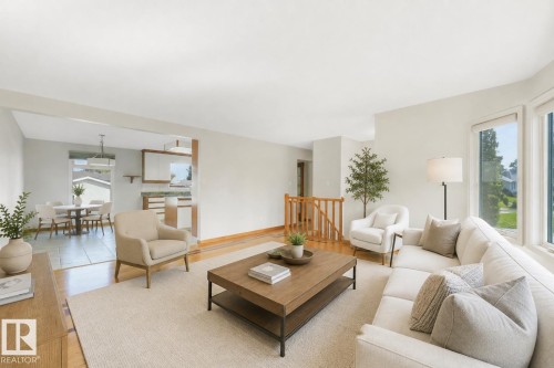 8608 152A Avenue Nw, Edmonton, AB - Indoor Photo Showing Living Room