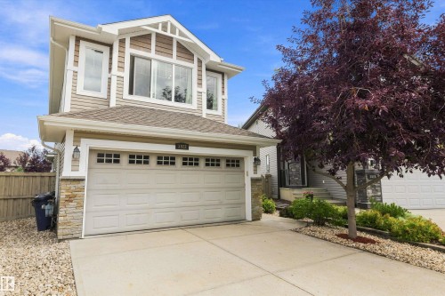 Two-story facade with horizontal siding and shake accents - 3922 Agar Court Sw, Edmonton, AB - Outdoor With Facade