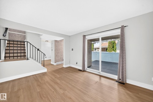 54 Woodvale Village Nw, Edmonton, AB - Indoor Photo Showing Other Room