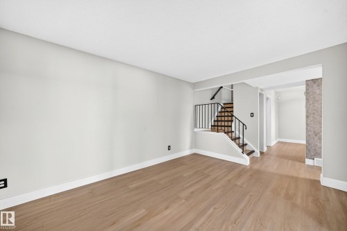54 Woodvale Village Nw, Edmonton, AB - Indoor Photo Showing Other Room