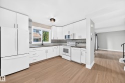 54 WOODVALE Village NW  Edmonton, AB T6L 1W4