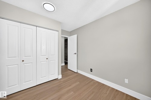 54 Woodvale Village Nw, Edmonton, AB - Indoor Photo Showing Other Room