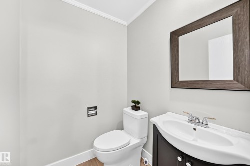 54 Woodvale Village Nw, Edmonton, AB - Indoor Photo Showing Bathroom