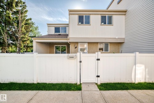 54 Woodvale Village Nw, Edmonton, AB - Outdoor