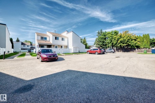 54 Woodvale Village Nw, Edmonton, AB - Outdoor