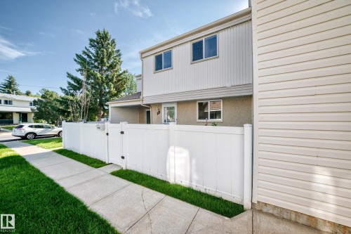 54 Woodvale Village Nw, Edmonton, AB - Outdoor With Exterior