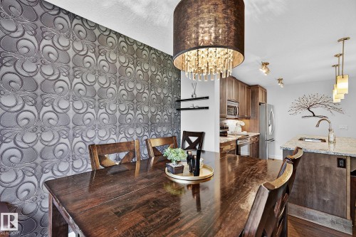 6642 Cardinal Road Sw, Edmonton, AB - Indoor Photo Showing Dining Room