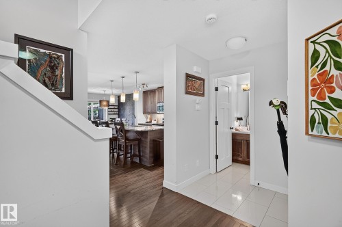6642 Cardinal Road Sw, Edmonton, AB - Indoor Photo Showing Other Room