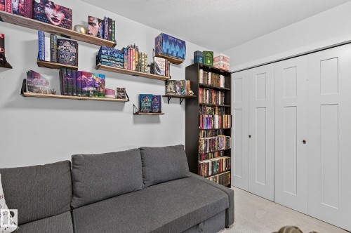 6642 Cardinal Road Sw, Edmonton, AB - Indoor