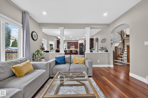 3006 Montrose Boulevard, Beaumont, AB - Indoor Photo Showing Living Room