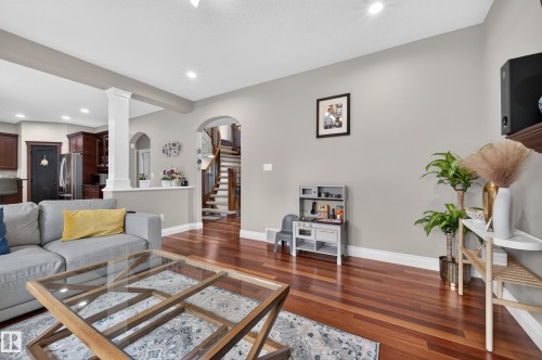 3006 Montrose Boulevard, Beaumont, AB - Indoor Photo Showing Living Room