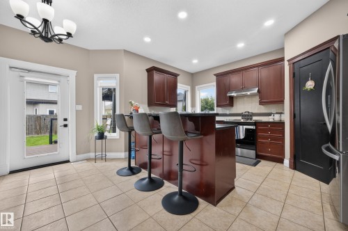 3006 Montrose Boulevard, Beaumont, AB - Indoor Photo Showing Kitchen With Upgraded Kitchen