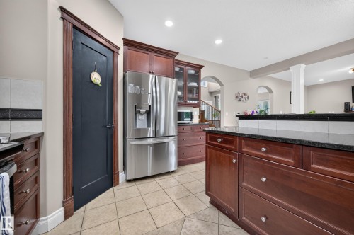 3006 Montrose Boulevard, Beaumont, AB - Indoor Photo Showing Kitchen