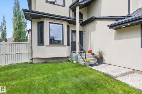 3006 Montrose Boulevard, Beaumont, AB - Outdoor