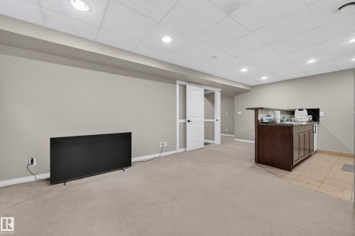 3006 Montrose Boulevard, Beaumont, AB - Indoor