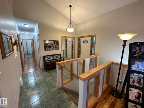 27519 79 Avenue, Stony Plain, AB - Indoor Photo Showing Other Room