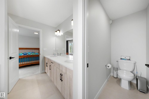 61 Penn Place, Spruce Grove, AB - Indoor Photo Showing Bathroom